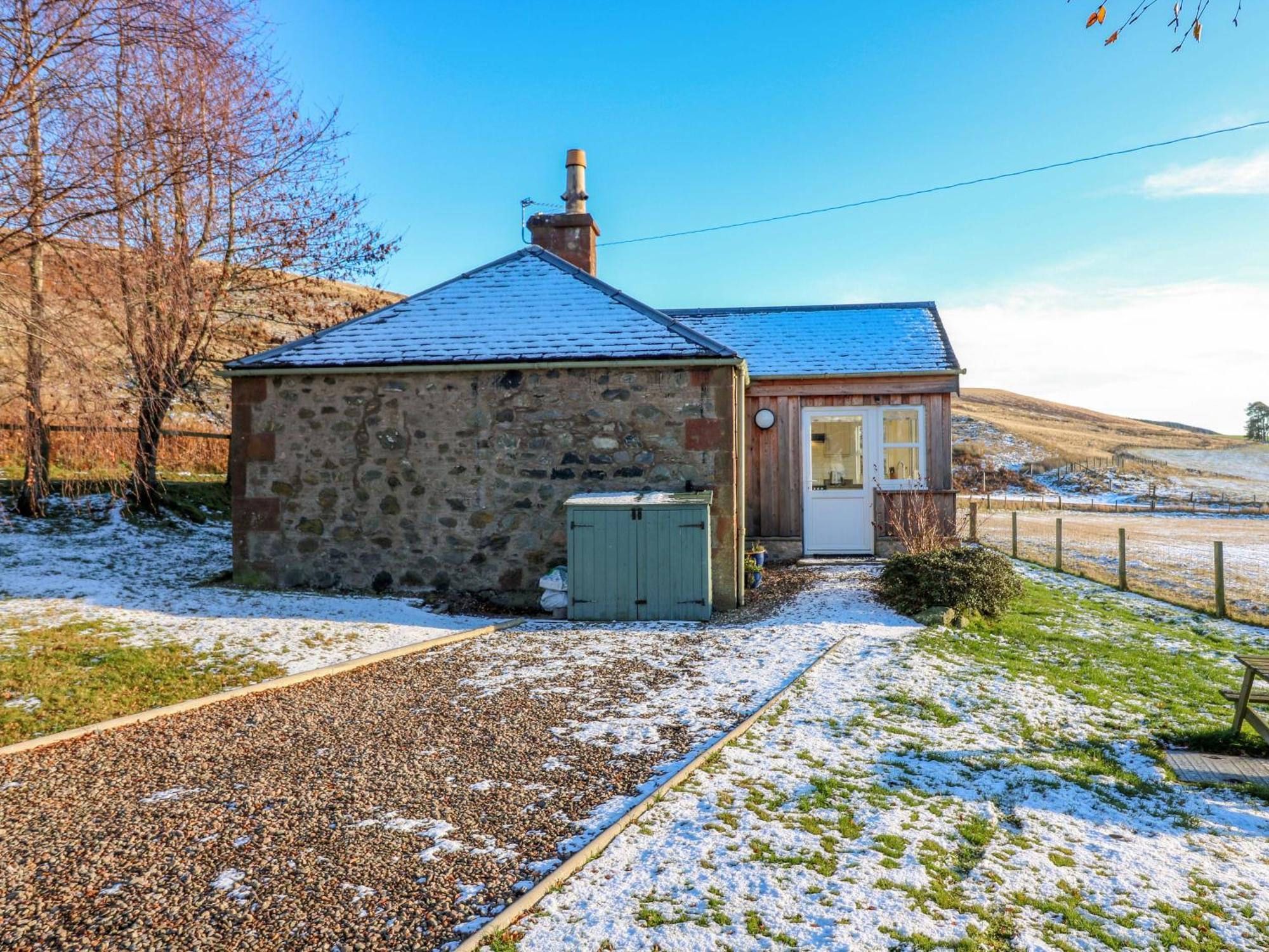 The Bothy Villa Киримюър Екстериор снимка